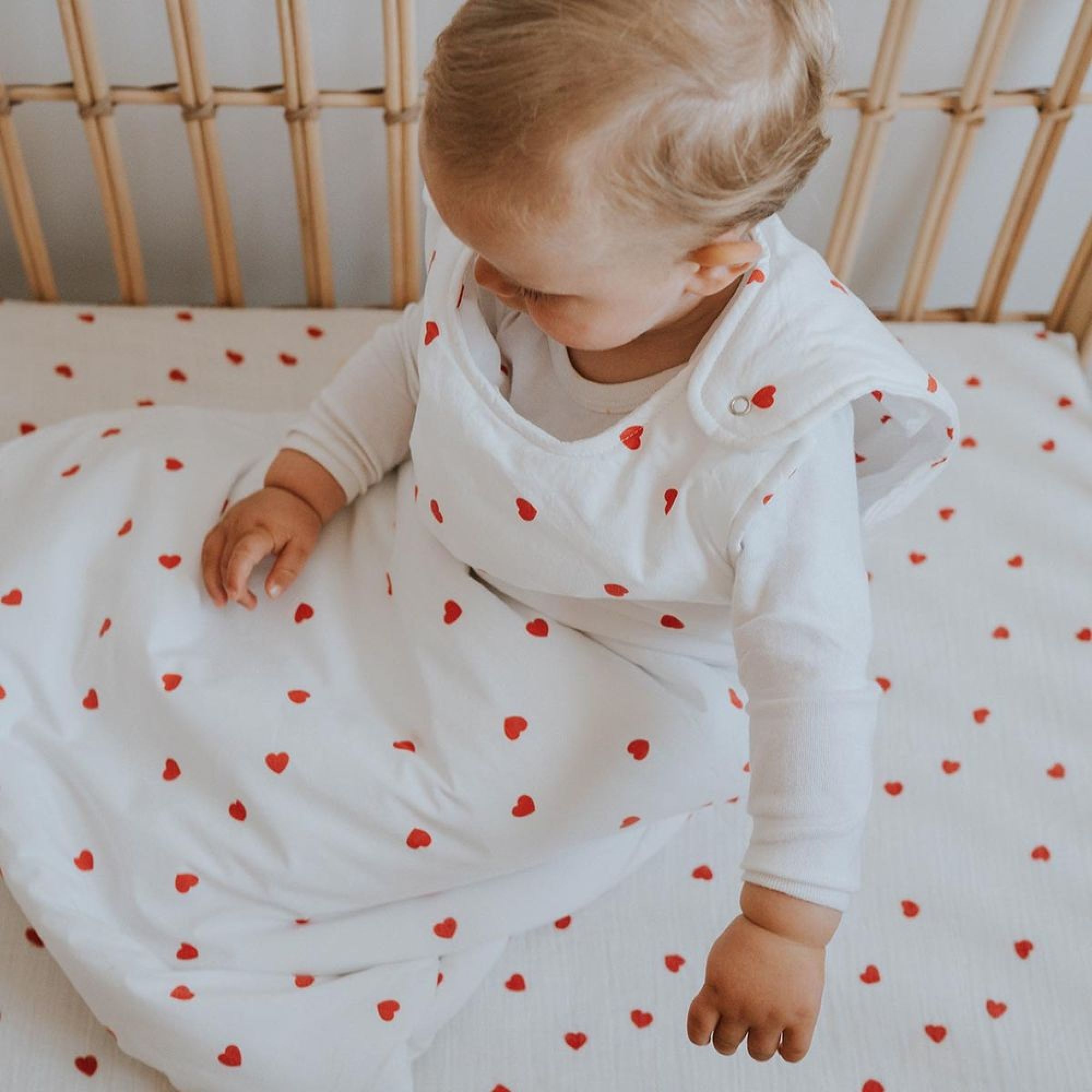 Tour de lit avec parure de draps - Création trousseau bébé