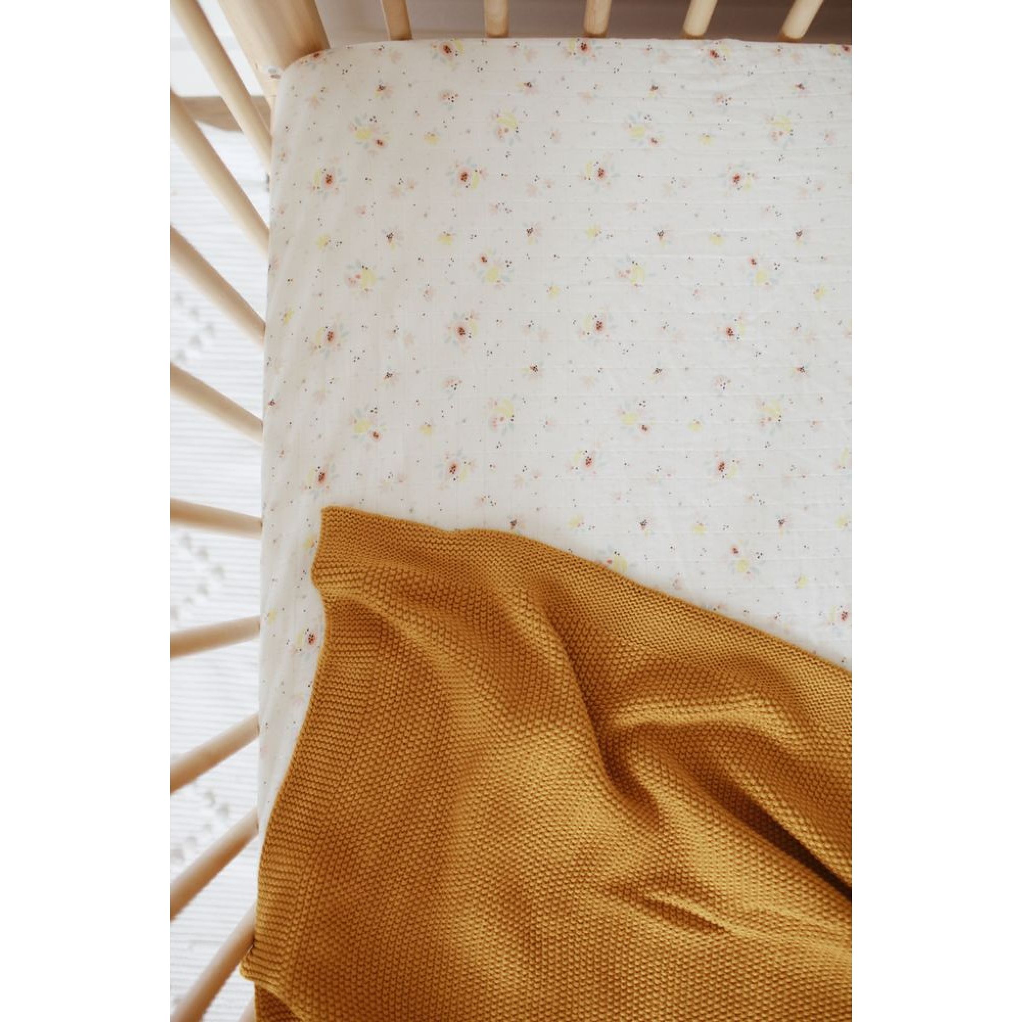 Drap housse 60x120 cm Olivia Pomme jaune - Made in Bébé