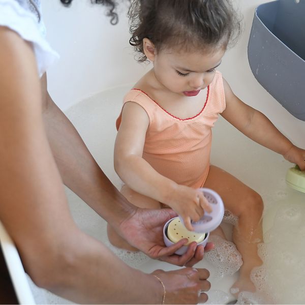 Jouets de bain bébé empilables gigognes en silicone multicouleurs