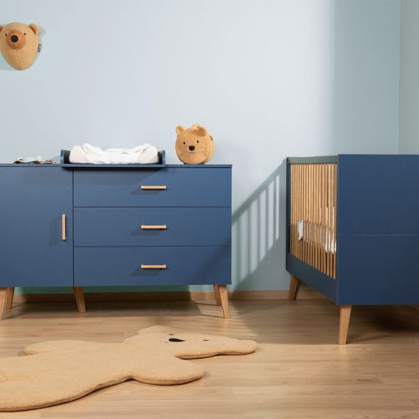 Chambre bébé duo lit 70x140cm évolutif + Commode à  langer Bold blue bleu pied naturel