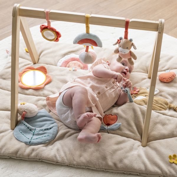 Arches en bois avec jouets à suspendre Corail